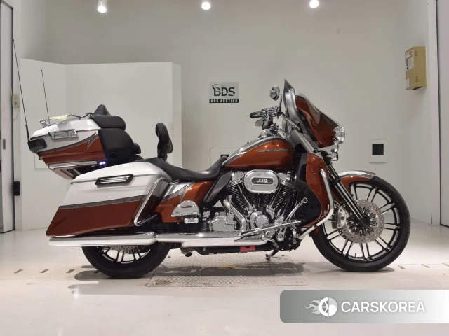 Проданный Harley-Davidson Electra Glide FLHTKSE1800 CVO 2014 из Японии, фото 2