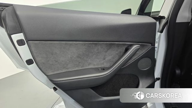 Tesla Model Y id 4432804 из Кореи 17