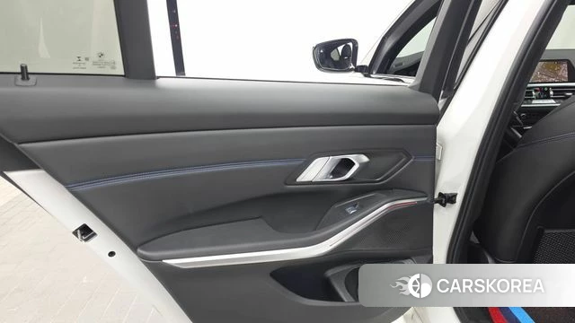 BMW 3 Series (G20) id 4688004 из Кореи 17