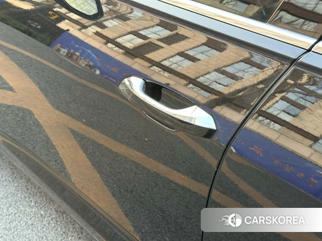 Audi A6L id 4259368 из Китая 17