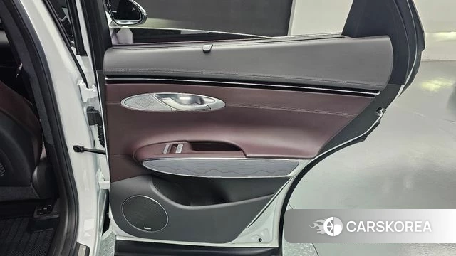 Genesis GV70 id 4250336 из Кореи 17
