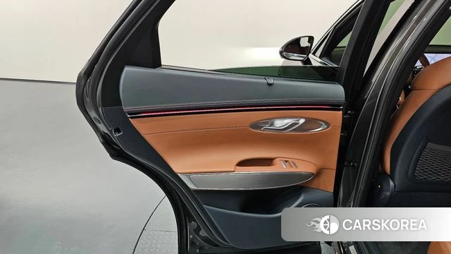 Genesis GV70 id 4421381 из Кореи 17