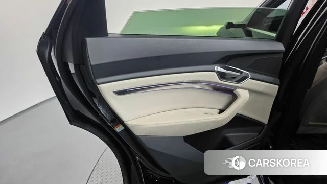 Audi e-Tron id 4656704 из Кореи 17