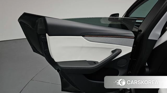 Tesla Model Y id 4743841 из Кореи 17