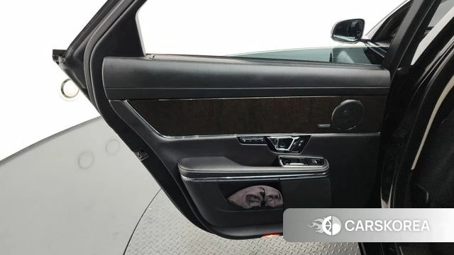 Jaguar All New XJ id 4604890 из Кореи 17