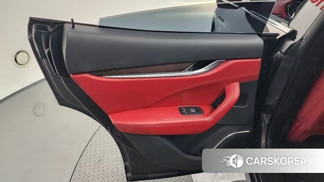 Maserati Levante id 4483277 из Кореи 17