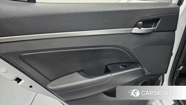 Hyundai The New Avante AD id 4520375 из Кореи 17