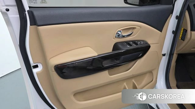 Kia The New Carnival id 4508569 из Кореи 17
