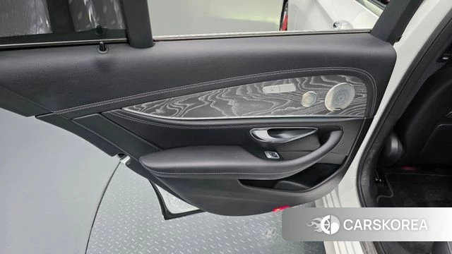 Mercedes-Benz E-Class W213 id 4646349 из Кореи 17