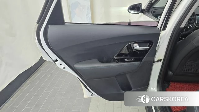 Kia Niro EV id 4882336 из Кореи 17