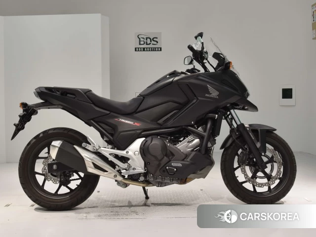 Проданный Honda NC750X LD DCT 2017 из Японии