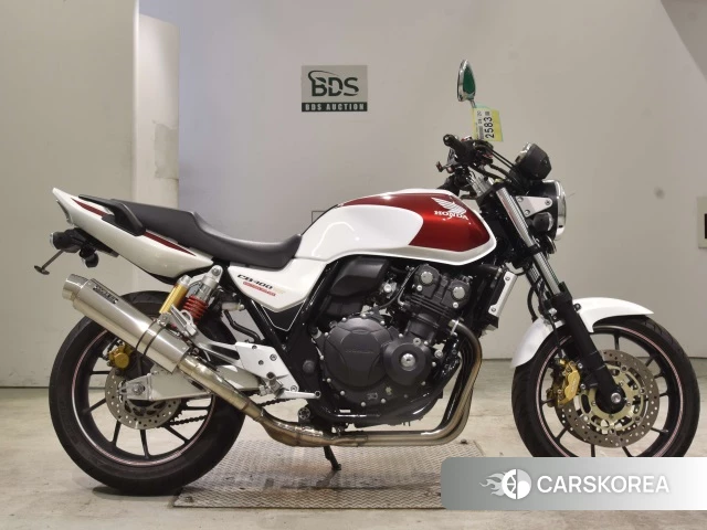 Проданный Honda CB400SF 2016 из Японии, фото 2