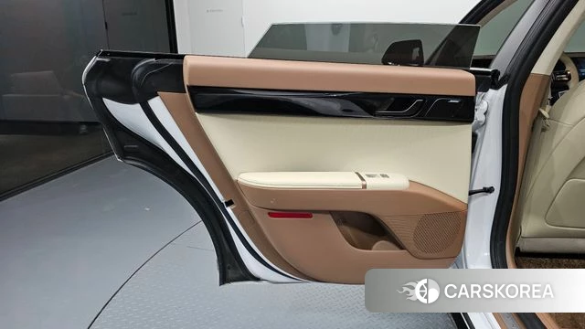 Hyundai Grandeur Hybrid (GN7) id 4921514 из Кореи 17