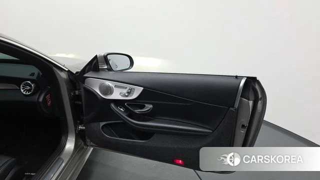 Mercedes-Benz C-Class W205 id 4746279 из Кореи 17