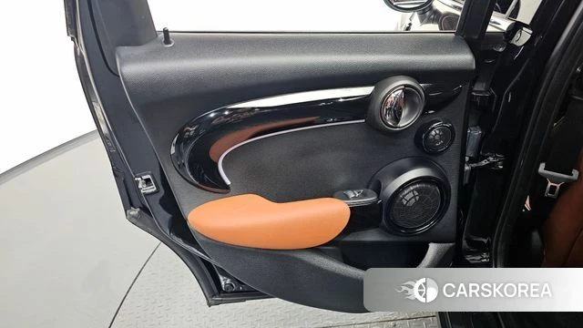Mini Cooper S id 4499911 из Кореи 17