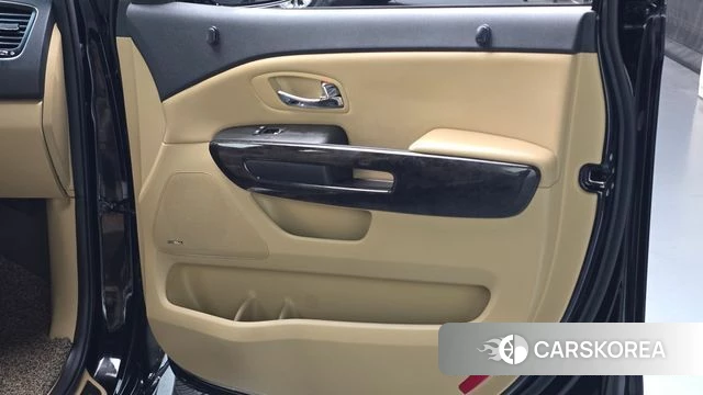 Kia The New Carnival id 4677731 из Кореи 17