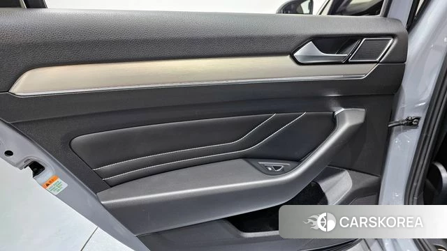 Volkswagen Passat GT (B8) id 4395697 из Кореи 17
