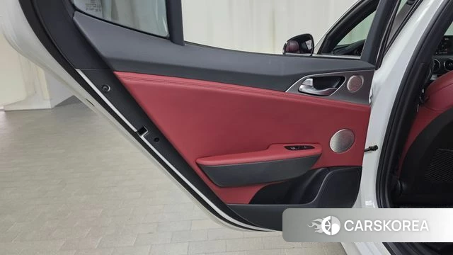 Kia Stinger id 4785289 из Кореи 17