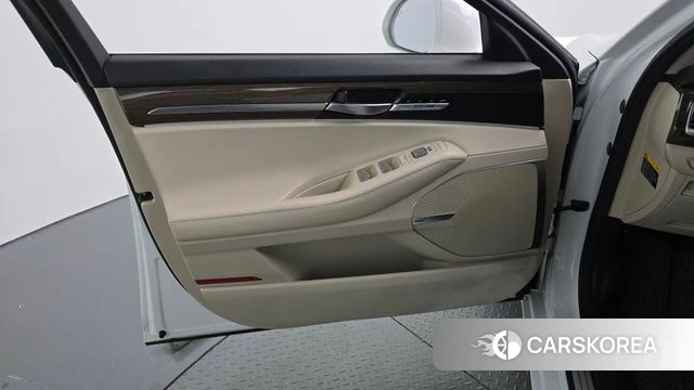 Genesis G90 id 4785285 из Кореи 17