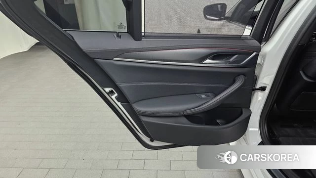 BMW 5 Series (G30) id 4281801 из Кореи 17