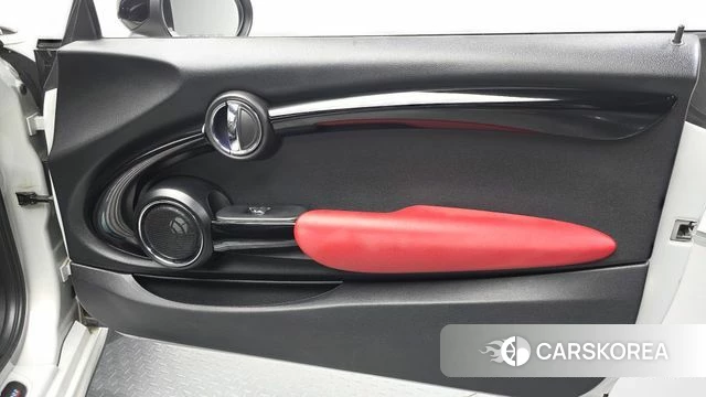 Mini Cooper S Convertible id 4567911 из Кореи 17