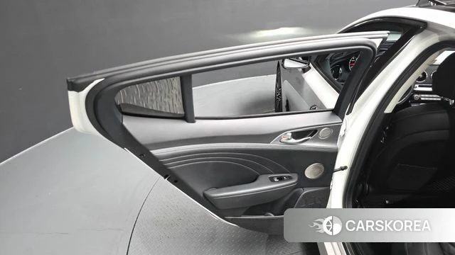Kia Stinger Meister id 4880621 из Кореи 17