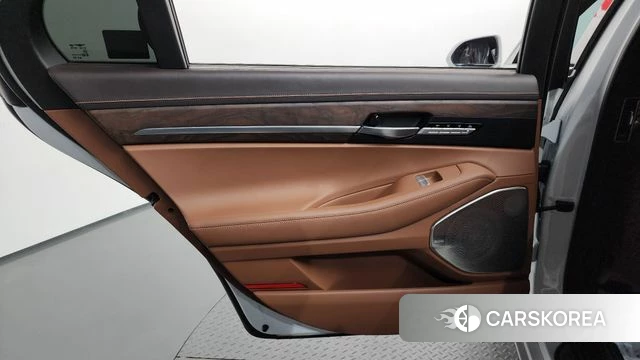 Genesis G90 id 4268965 из Кореи 17