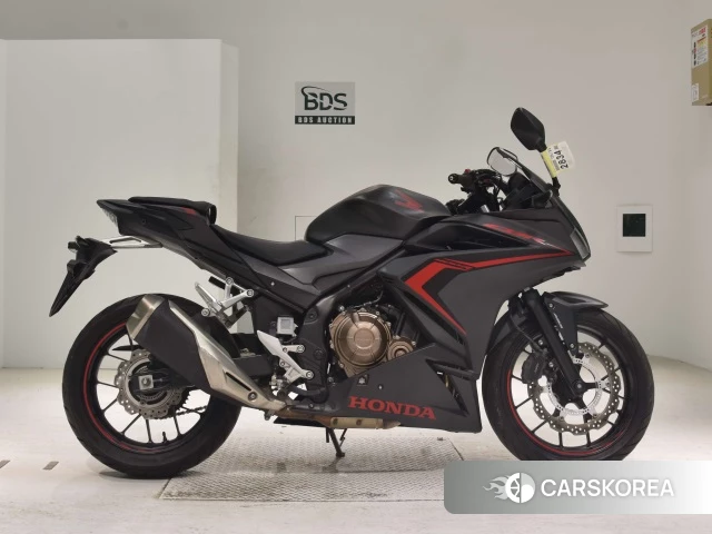 Проданный Honda CBR400R 2019 из Японии