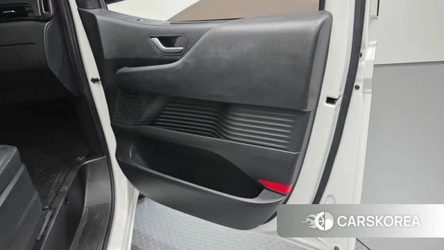 Hyundai Staria id 4505932 из Кореи 17