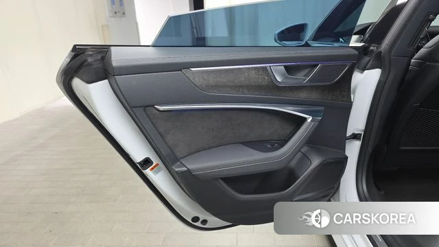 Audi A7 (4K) id 4518884 из Кореи 17