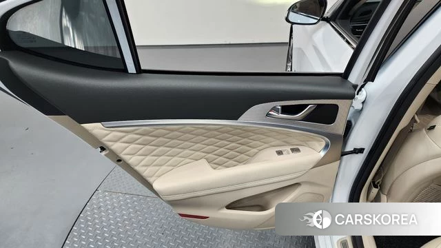 Genesis The New G70 id 4636638 из Кореи 16