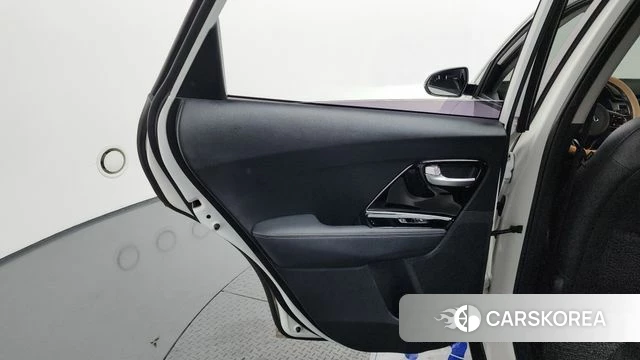 Kia Niro id 4620460 из Кореи 17