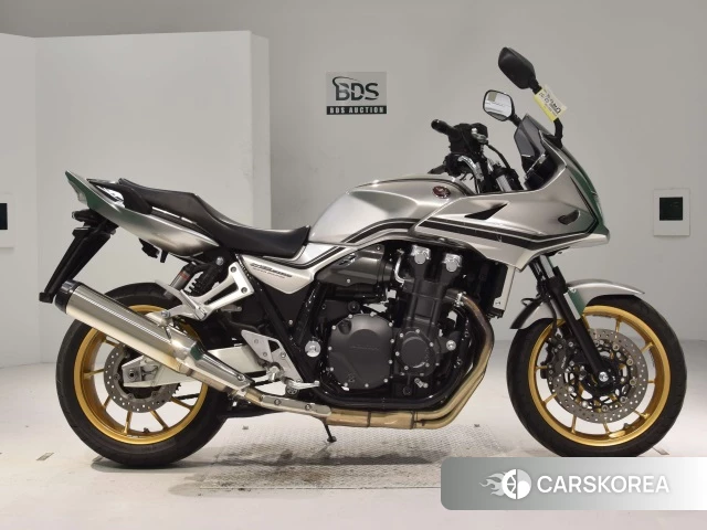 Проданный Honda CB1300SF BOLDOR 2021 из Японии, фото 2
