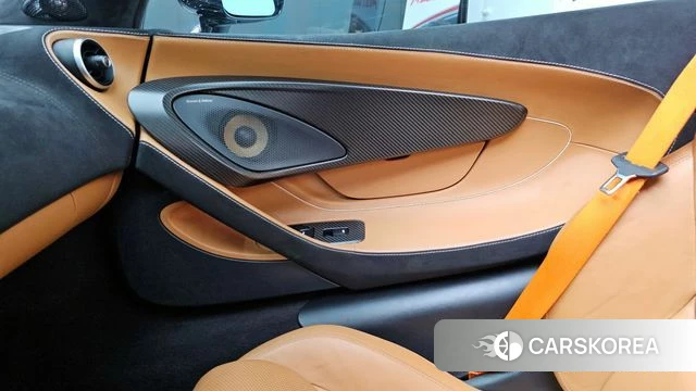 McLaren 570S id 4351272 из Кореи 17