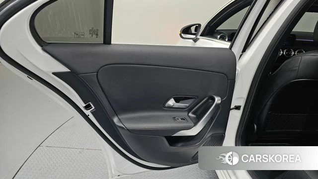 Mercedes-Benz A-Class W177 id 4266629 из Кореи 17