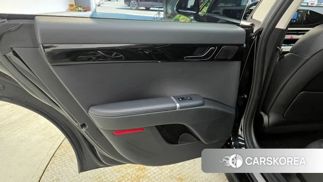 Hyundai Grandeur (GN7) id 4280143 из Кореи 17
