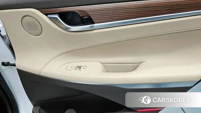 Hyundai Grandeur IG Hybrid id 4246082 из Кореи 17