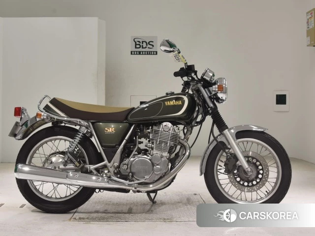 Проданный Yamaha SR 400 2014 из Японии