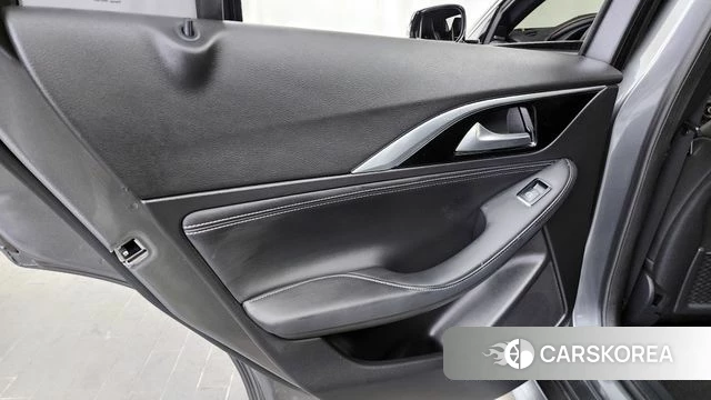 Infiniti Q30 id 4345638 из Кореи 17