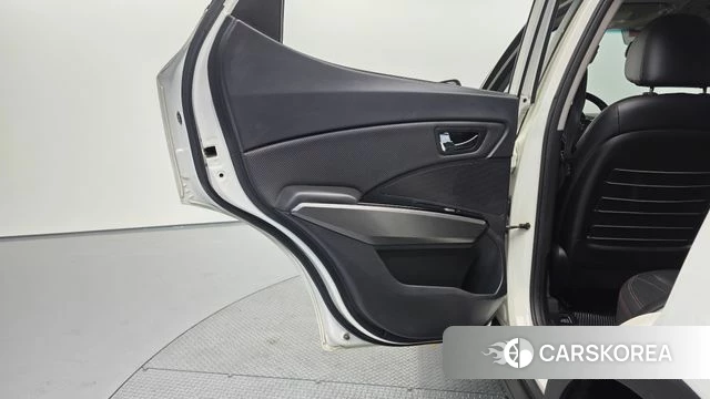 Ssangyong Tivoli Air id 4490799 из Кореи 17