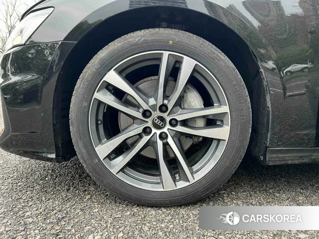 Audi A6L id 4290473 из Китая 17