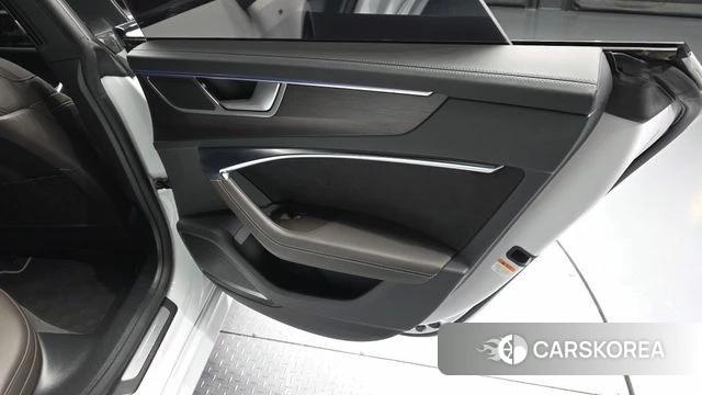 Audi A7 (4K) id 4517995 из Кореи 17
