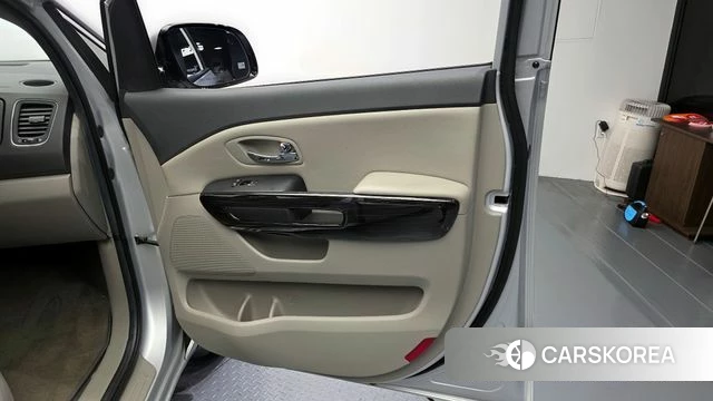 Kia The New Carnival id 4446768 из Кореи 17