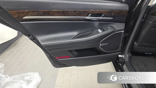 Genesis G90 id 4424727 из Кореи 17