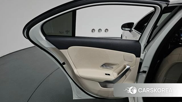 Mercedes-Benz A-Class W177 id 4529617 из Кореи 17