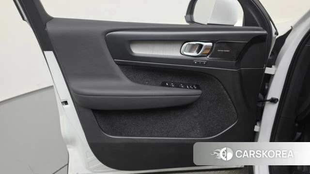 Volvo XC40 id 4750102 из Кореи 17