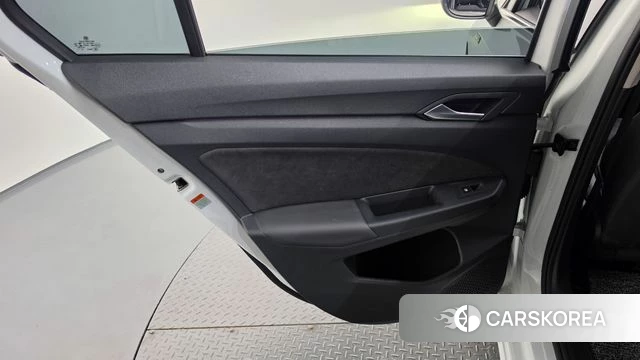 Volkswagen Golf 8th Generation id 4871356 из Кореи 17