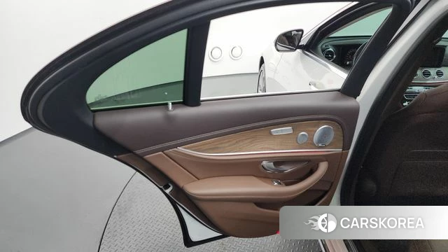 Mercedes-Benz E-Class W213 id 4310788 из Кореи 17
