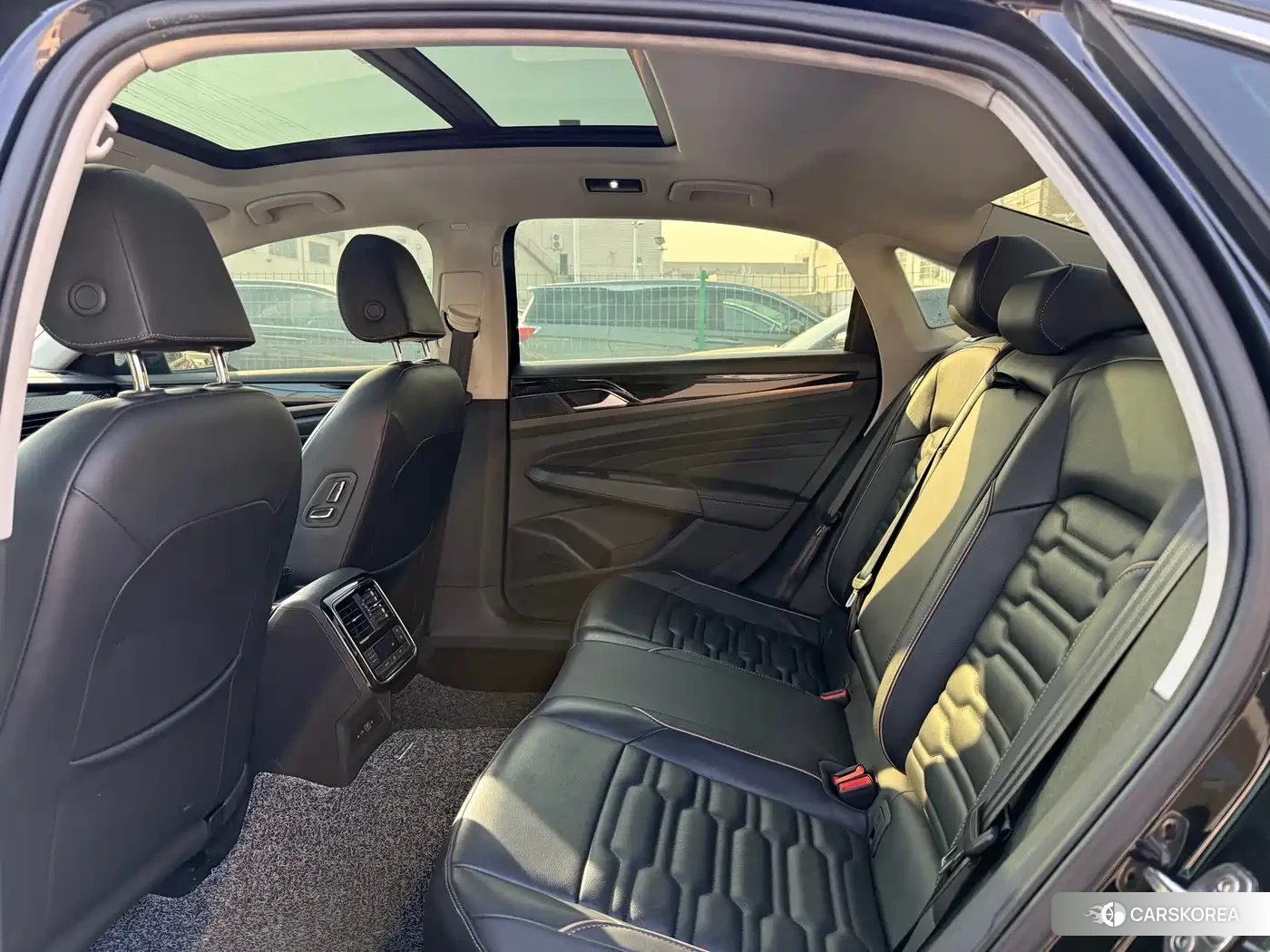 Volkswagen Passat id 4546533 из Китая 17