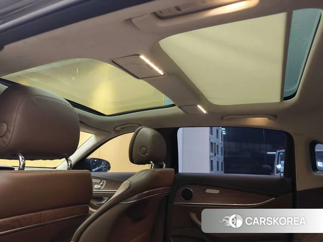Mercedes-Benz E-class id 4277166 из Китая 17